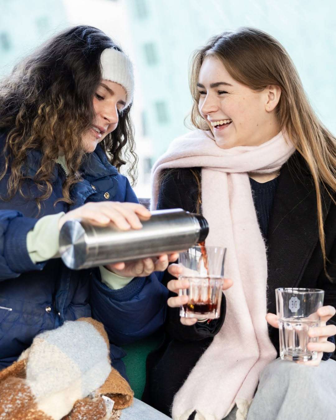 Forget coffee dates, it's time for a boat date!