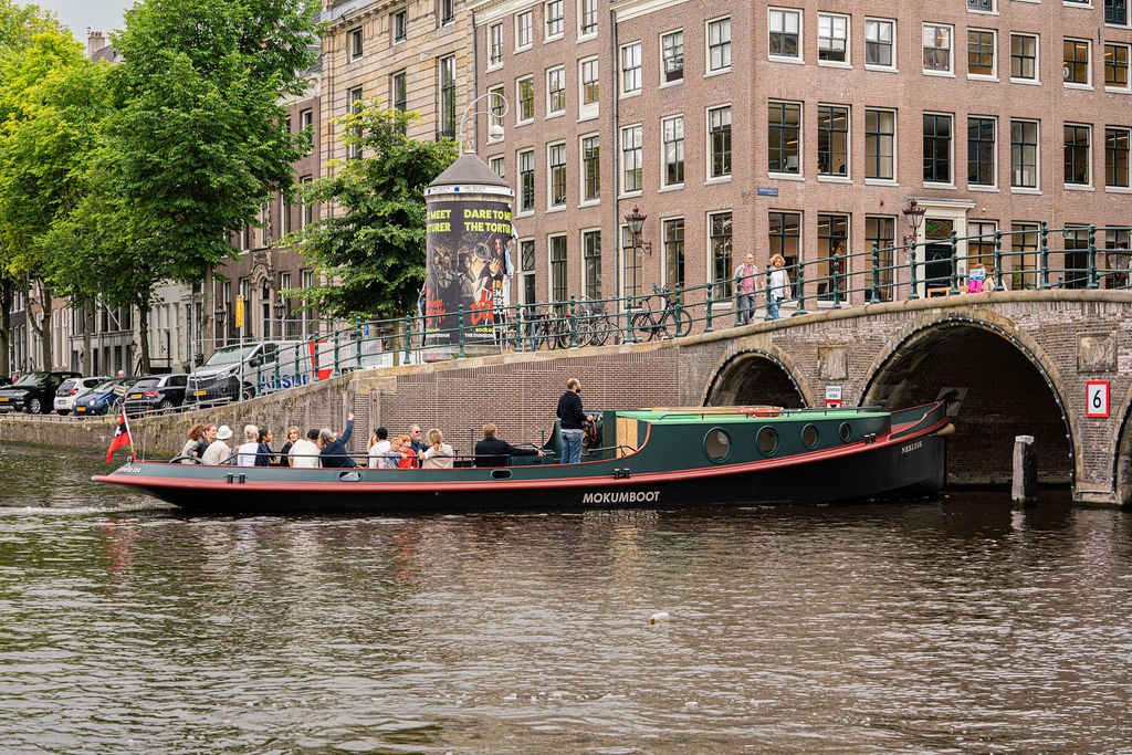 Bootsverleih und Kanalrundfahrten in Amsterdam