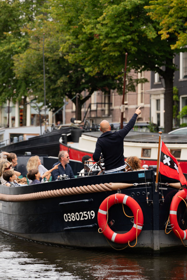 Hop-On Hop-Off, canal cruise in Amsterdam 