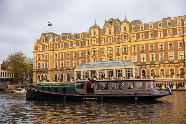 Käsefondue oder Zwiebelsuppenboot