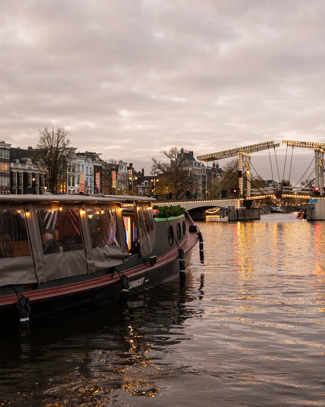 Your private boat, your rules.