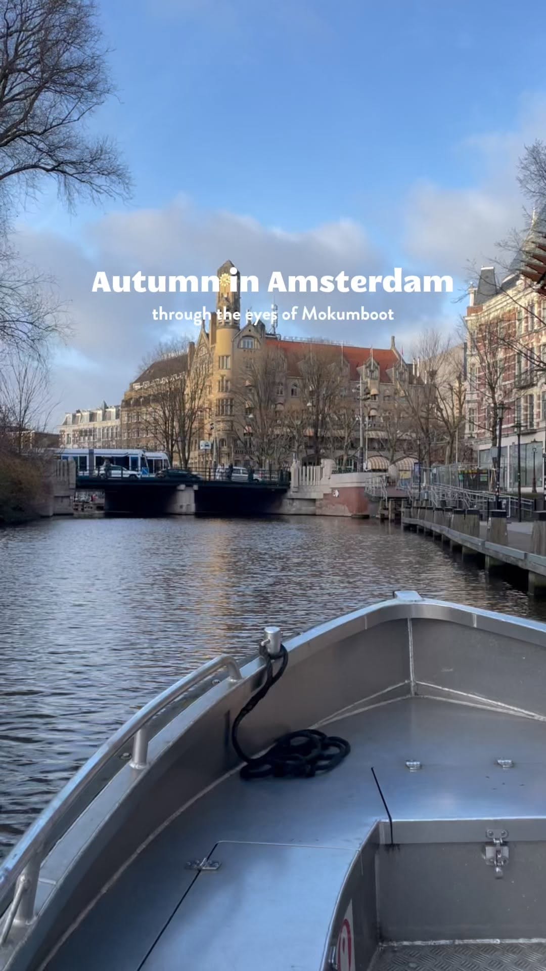 Golden leaves, cozy canals, and the soft autumn light… Amsterdam looks even more magical from the water.