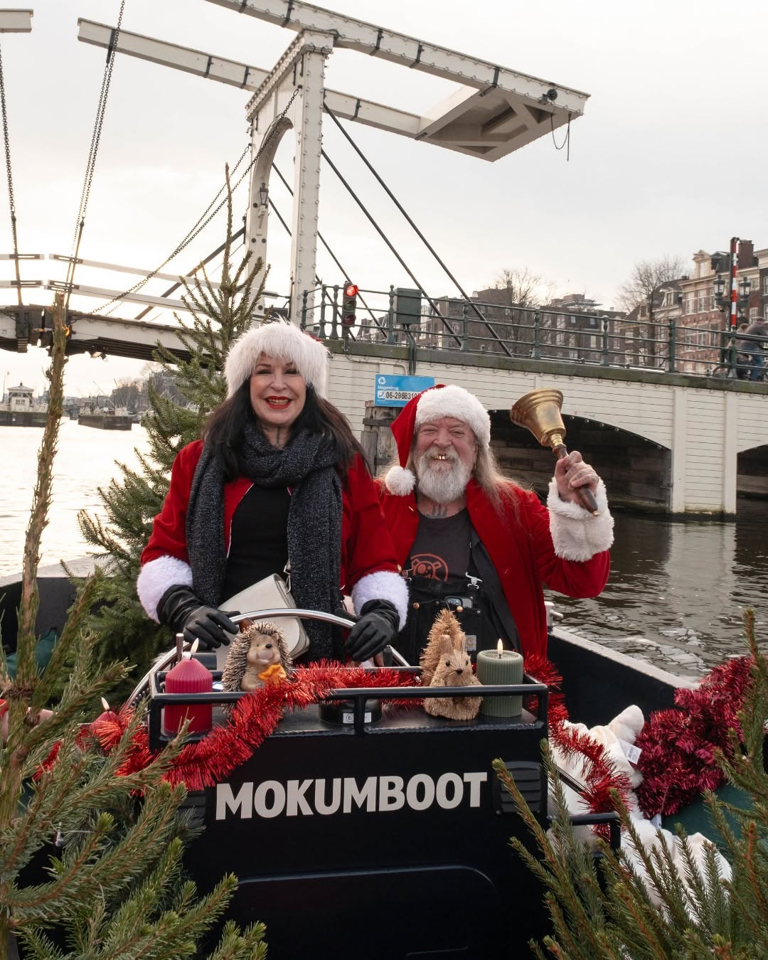If last week taught us anything:
bringing oliebollen on a boat with @tattoomuseum & @louise_schiffmacher  is always a good idea.
